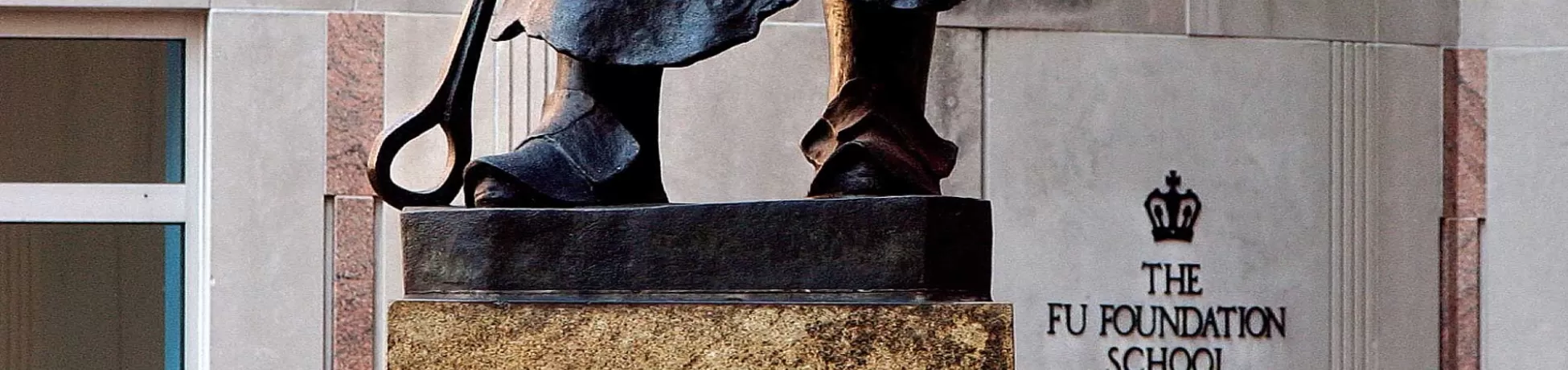 Le Marteleur statue (photo by Eileen Barroso)